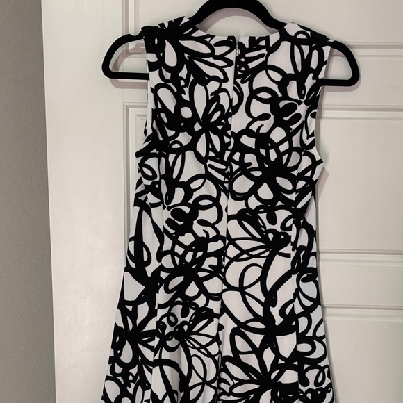 DKNY Black and White Floral Dress - Picture 4 of 5